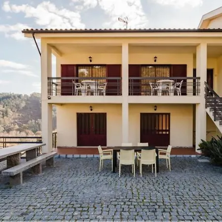 Dom wakacyjny Casa Da Pedra